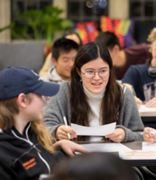  Students work on data visualization projects