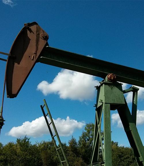		 OIl well
	