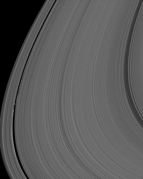		Saturn&amp;#039;s rings
	