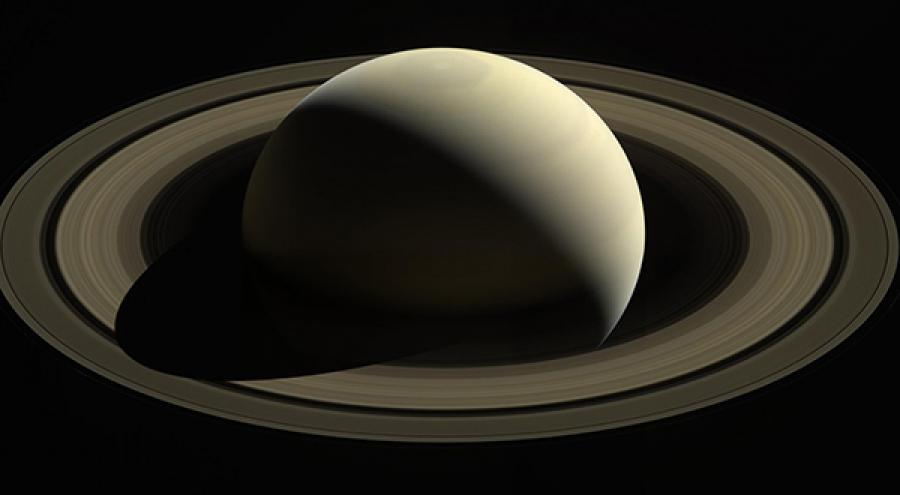Cassini shows Saturn's rings in this photo