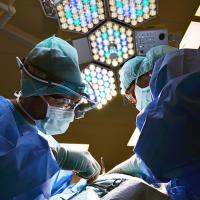  doctors in an operating room