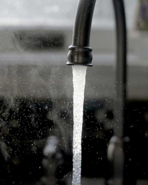 Water faucet