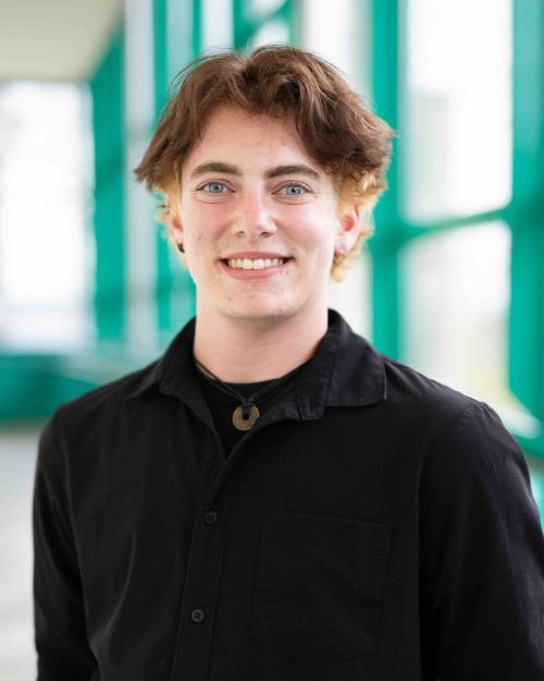		person smiling
	