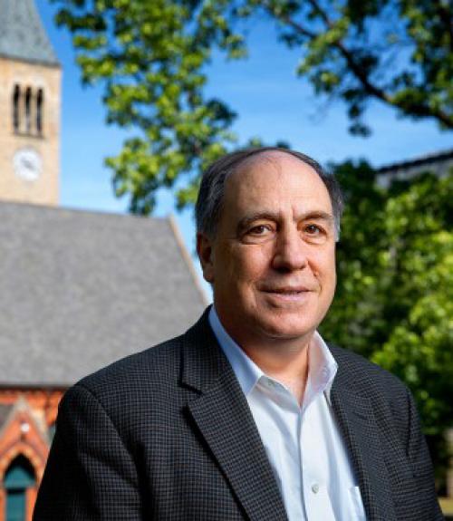  Gary Koretzky ’78, a rheumatologist, immunologist and Cornell’s vice provost for academic integration, has been named the inaugural director of the new Cornell Center for Immunology.