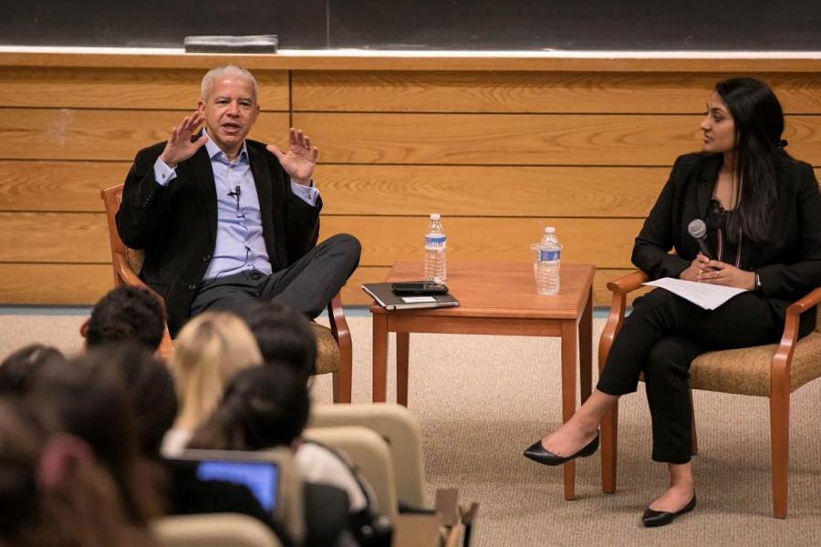 NY Times journalist Marc Lacey speaking with students