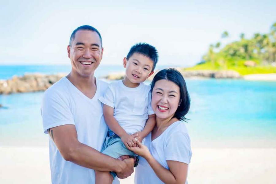 parents with young boy
